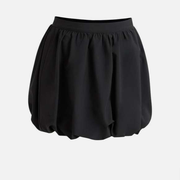 Black Bubble Hem Mini Skirt for Women - Sleek Everyday Mini - Picture 5 of 11